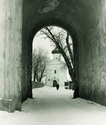 23.Арка врат Спасо-Евфр. монастыря.Фото 1980-х годов